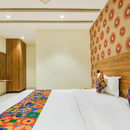 Fabhotel Golden Glory New Delhi Exterior photo