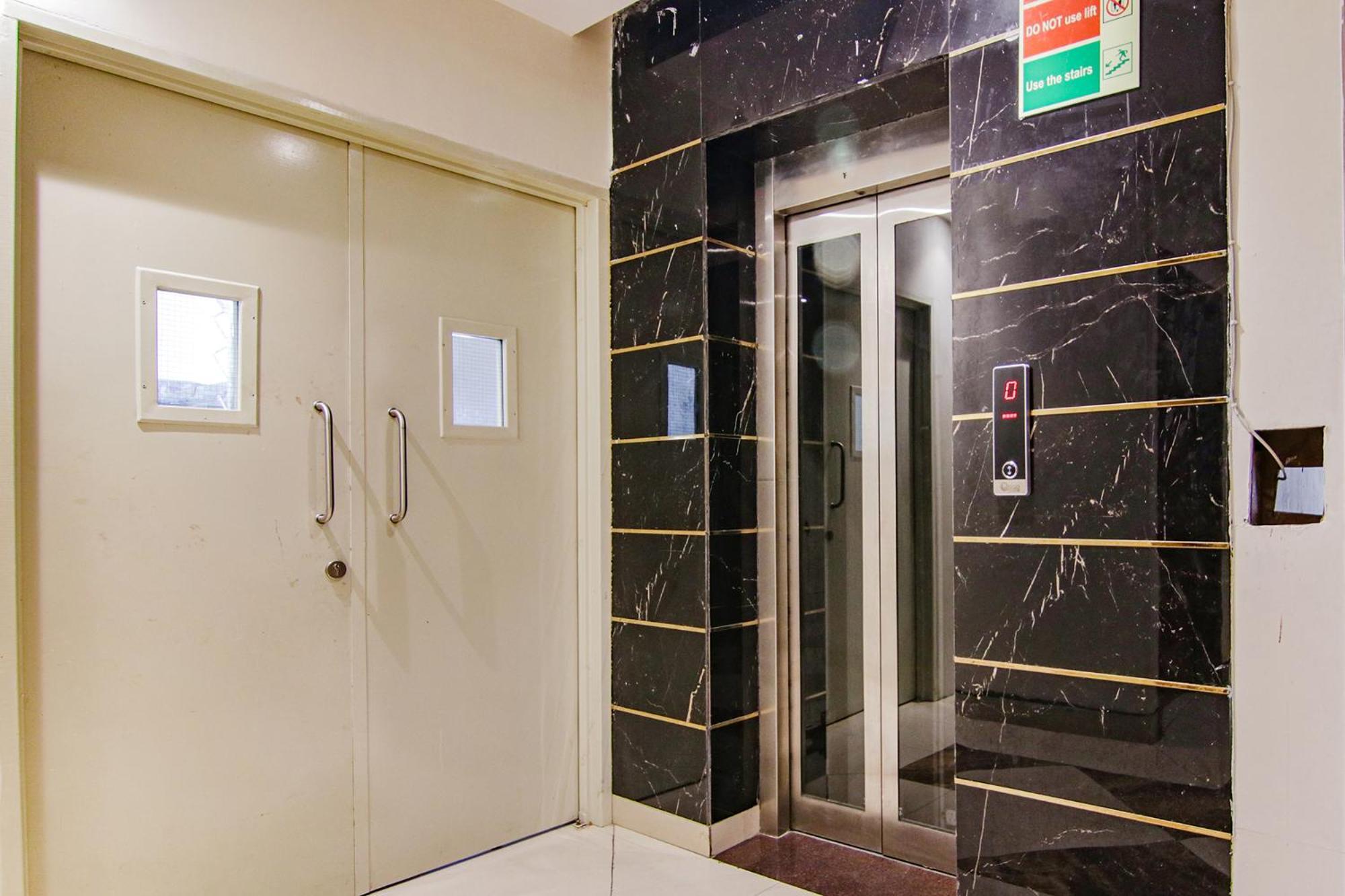 Fabhotel Golden Glory New Delhi Exterior photo