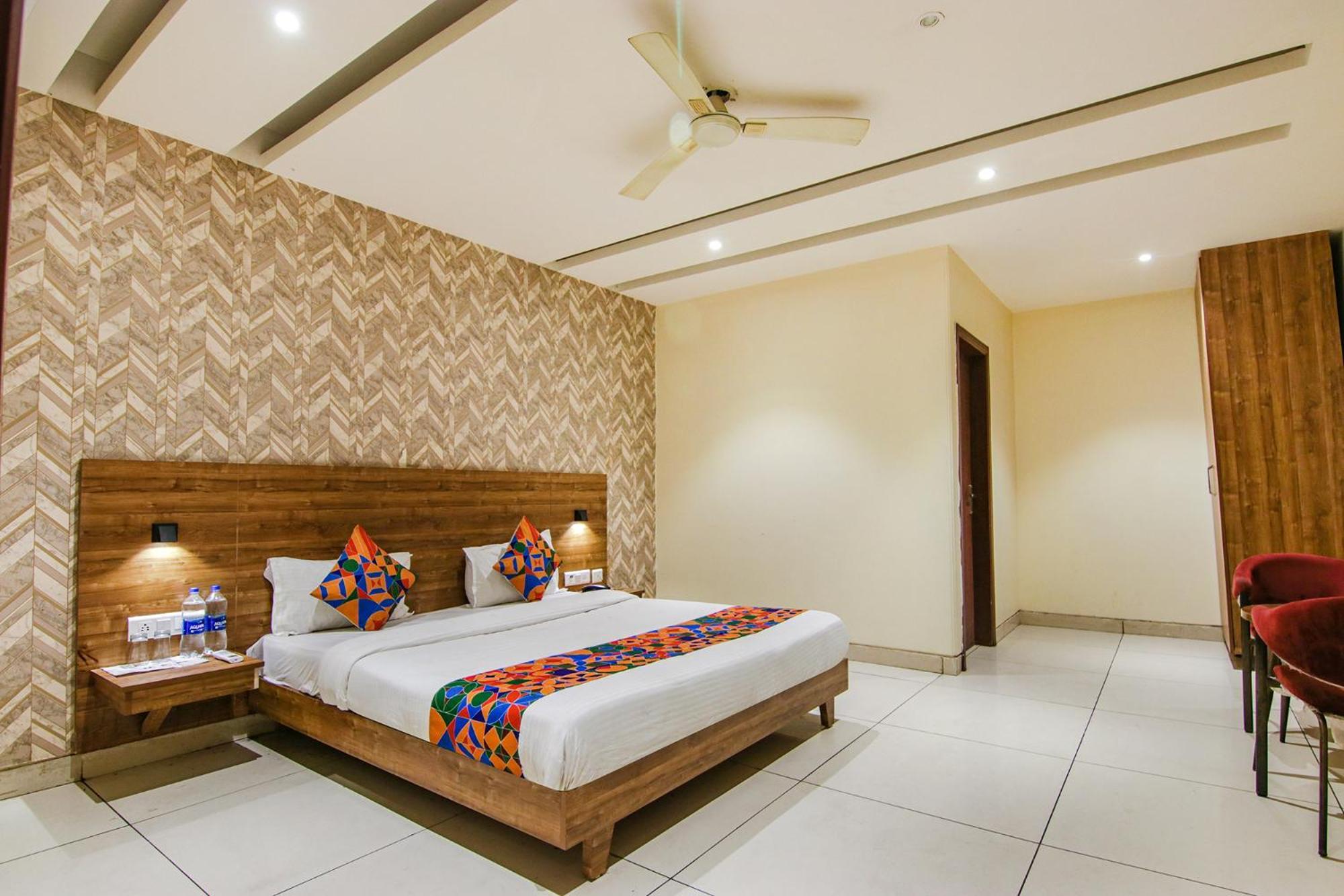 Fabhotel Golden Glory New Delhi Exterior photo