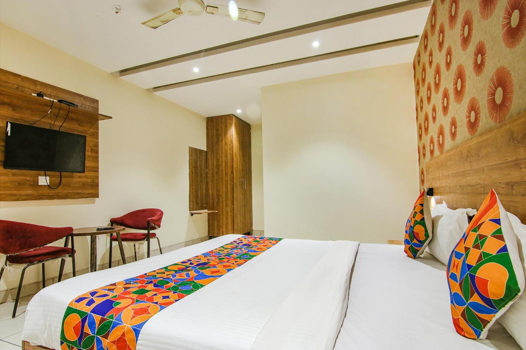 Fabhotel Golden Glory New Delhi Exterior photo